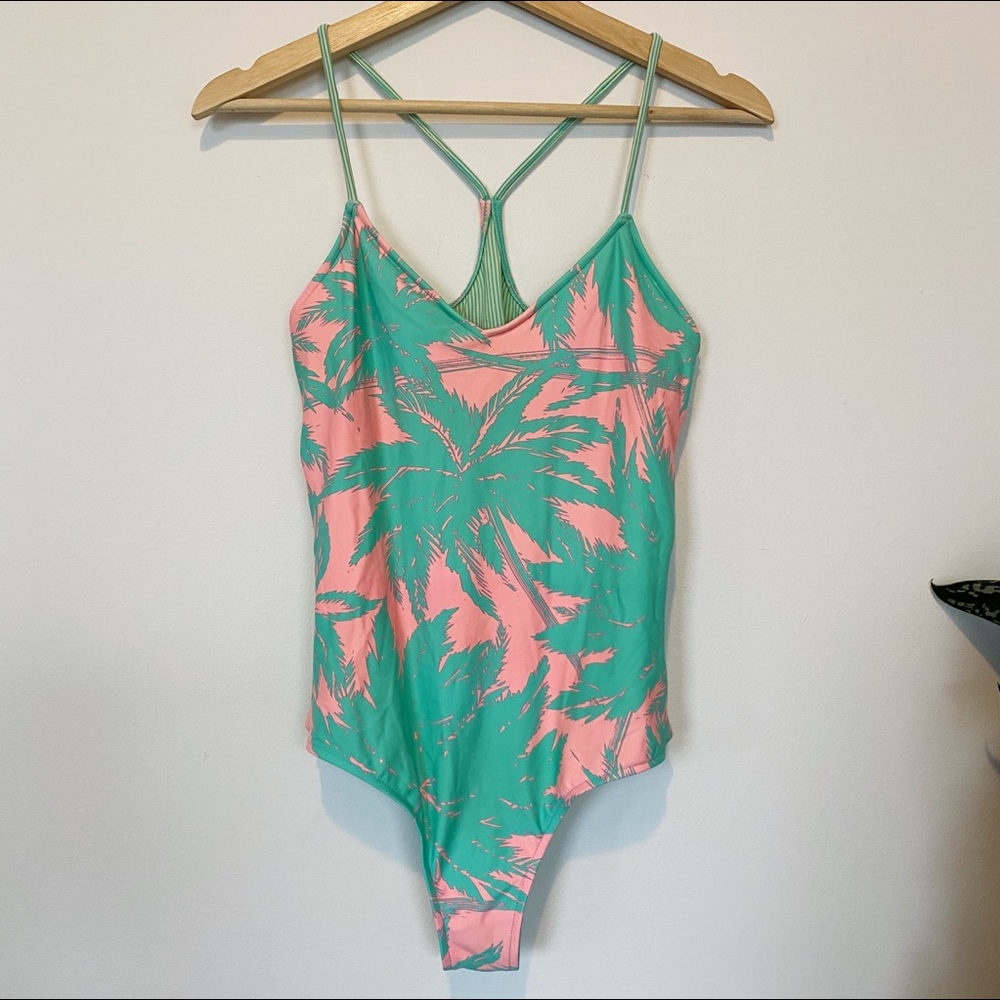 Body Glove palm one piece